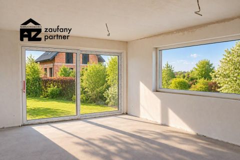 Dom stan deweloperski, działka 6 ar - 11